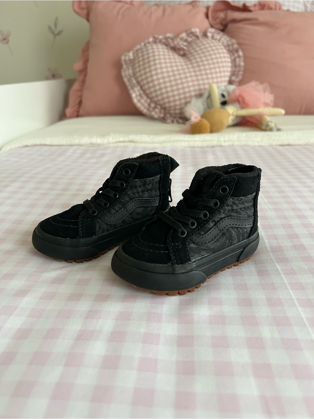 Vans Kids Black High-Top Sneakers with Gum Outsole